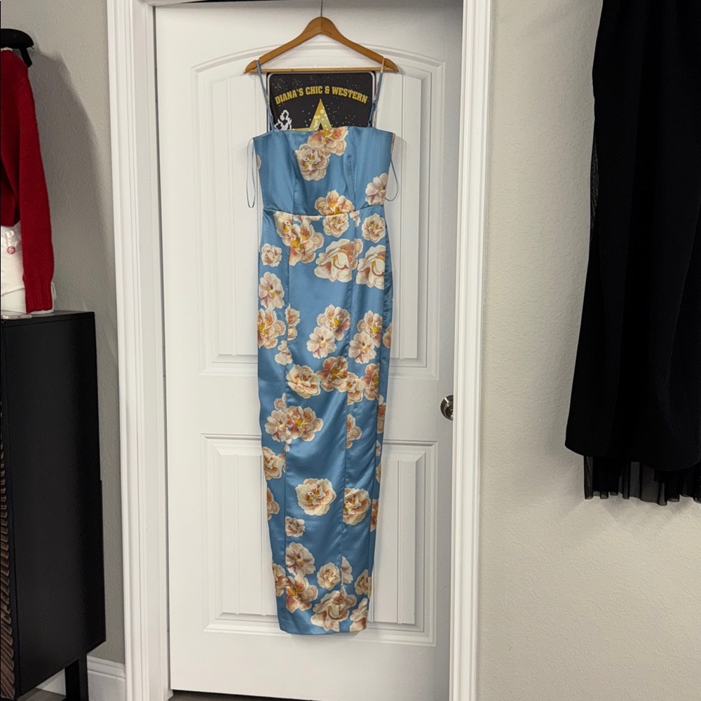 SAU LEE Sofia Dress in Blue Floral - Picture 6 of 7